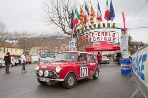 Restart in Saint-André-les-Alpes, Frankreich, 20. Rallye Monte-Carlo Historique 2017, Fahrer Rauno Aaltoonen